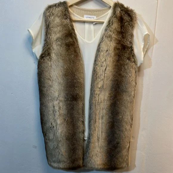 Liz Claiborne-Soft Faux Fur Sweater Knit Long Vest-M-#0058 - Picture 2 of 10